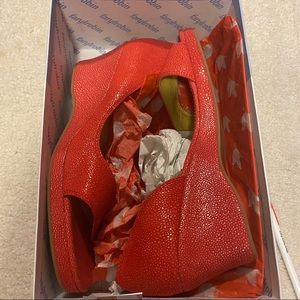 Coral Wedges, NWB.